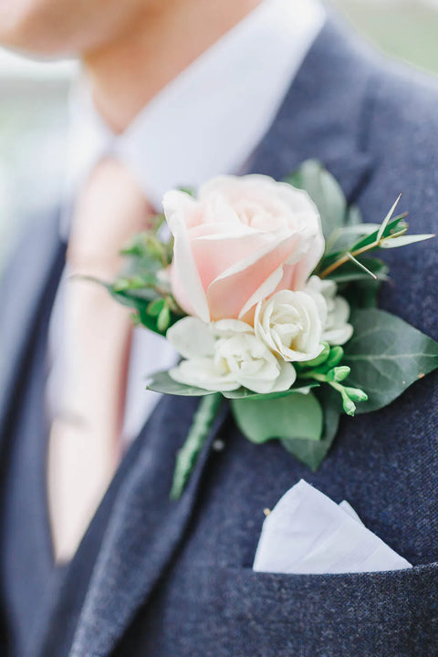 VERSE BLOEMEN - TROUW- Corsage