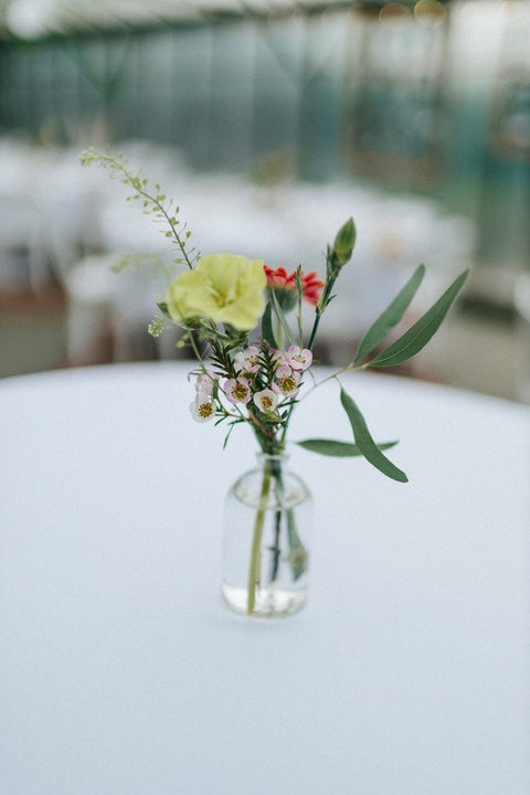 VERSE BLOEMEN - TROUW - Tafeldecoraties
