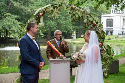 VERSE BLOEMEN - TROUW - bloemdecoraties locatie