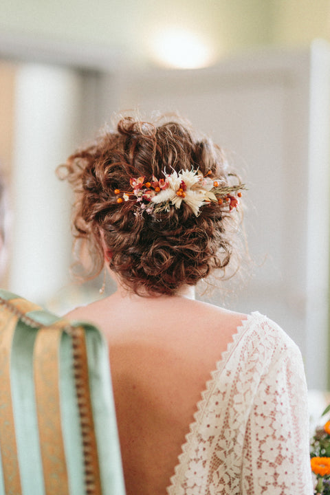 VERSE BLOEMEN - TROUW - Haarwerk