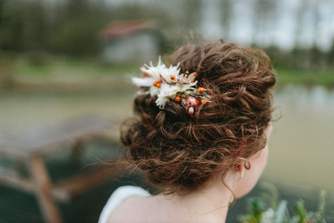 VERSE BLOEMEN - TROUW - Haarwerk