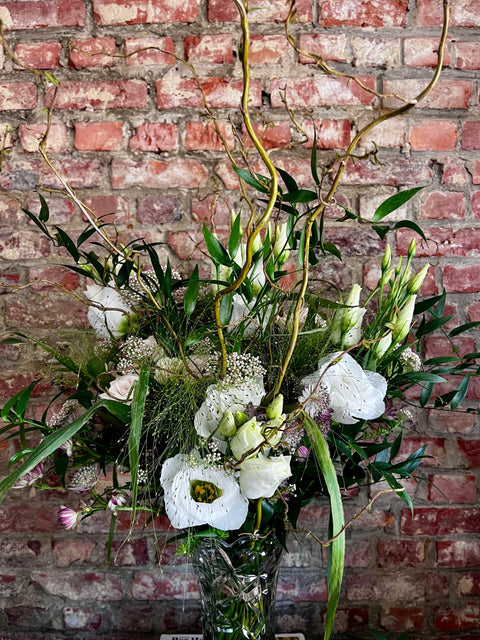 VERSE BLOEMEN - Veldboeket wit met groene accenten