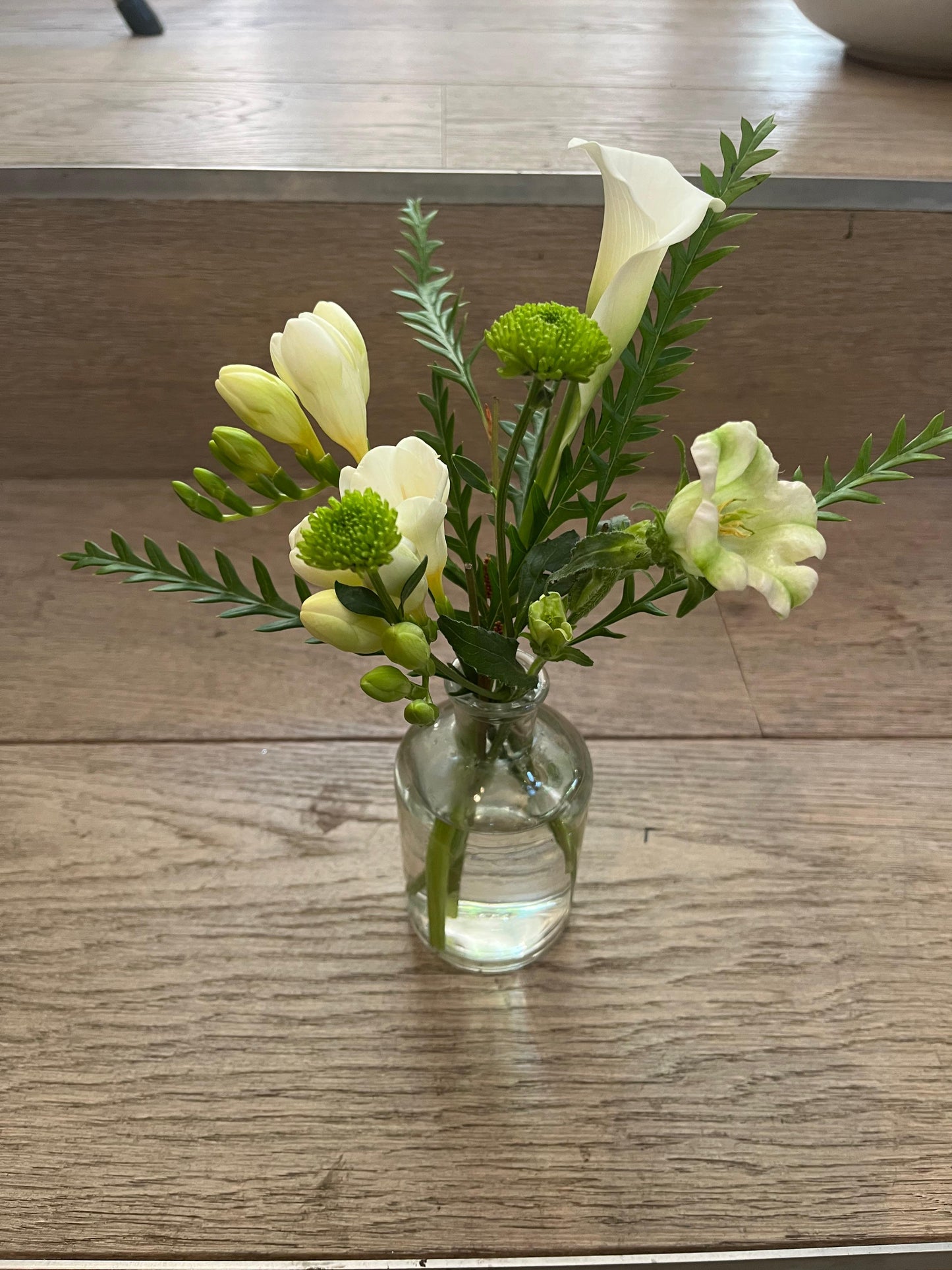 VERSE BLOEMEN - TROUW - Tafeldecoraties